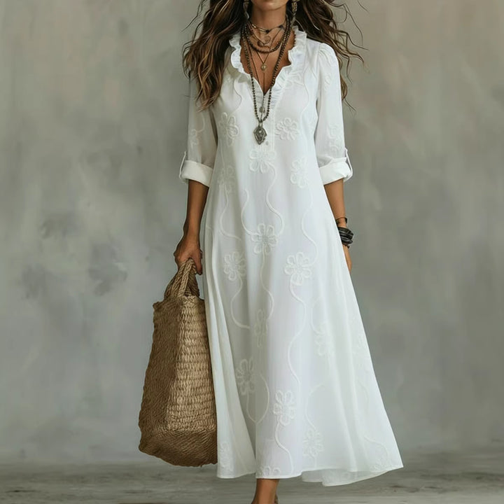 Vylara | Effortless Lace Dress